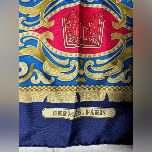 Hermes Carre 90 La Presentation 100% Silk Scarf - Picture 2 of 8